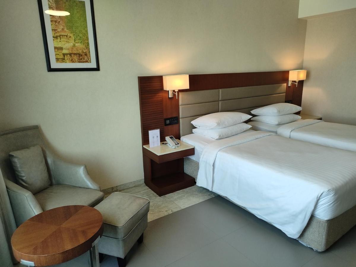 Courtyard By Marriott Madurai Hotel Bagian luar foto